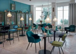 Maisons Du Monde Appliques Murales Et Spots Applique En Métal Doré Et Verre -Luminaires Soldes 202 applique en metal dore et verre 1000 10 31 190886 3