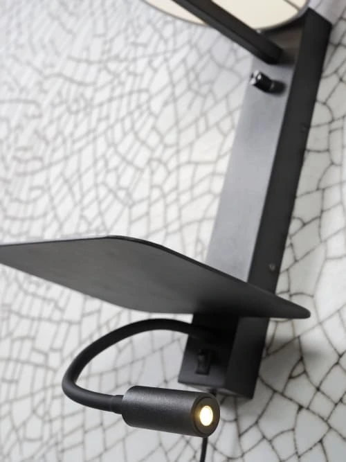 It's About Romi Appliques Murales Et Spots Applique Noire Avec Tablette Liseuse Et Abat-jour H52cm 6 It's About Romi Appliques Murales Et Spots Applique Noire Avec Tablette Liseuse Et Abat-jour H52cm – Image 4