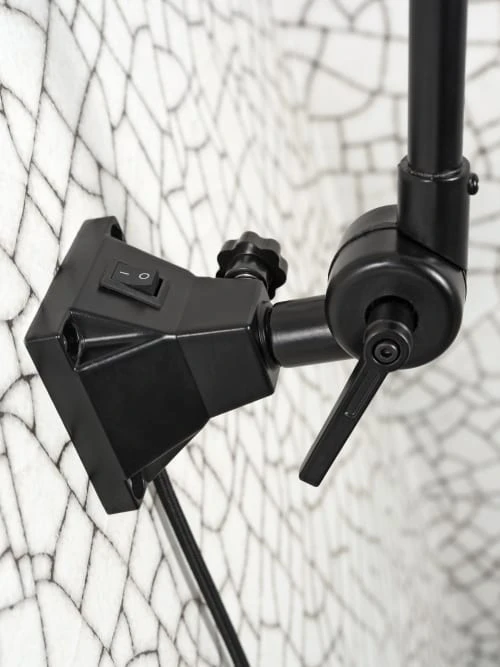 It's About Romi Appliques Murales Et Spots Applique Noire Flexible Et Abat-jour Blanc L65cm 6 It's About Romi Appliques Murales Et Spots Applique Noire Flexible Et Abat-jour Blanc L65cm – Image 4