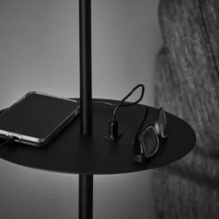 Markslöjd Lampadaires Lampadaire Liseuse Avec Tablette Et Port USB Noir H144cm -Luminaires Soldes 202 lampadaire liseuse avec tablette et port usb noir h144cm 2