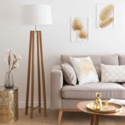 Maisons Du Monde Lampadaires Lampadaire Trépied En Chêne Et Abat-jour Blanc H160 -Luminaires Soldes 202 lampadaire trepied en chene et abat jour blanc h160 1000 0 16 174471 3