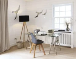 Maisons Du Monde Lampadaires Lampadaire Trépied En Frêne Et Abat-jour Noir H155 -Luminaires Soldes 202 lampadaire trepied en frene et abat jour noir h155 1000 11 10 190496 2