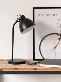 Maisons Du Monde Lampes à Poser Lampe De Bureau En Métal Noir -Luminaires Soldes 202 lampe de bureau en metal noir 1000 1 40 224146 3