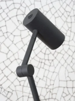 It's About Romi Lampes à Poser Lampe De Table Inclinable Noire H40cm -Luminaires Soldes 202 lampe de table inclinable noire h40cm 4