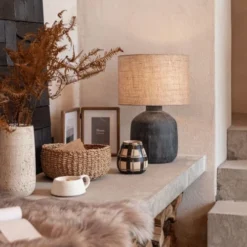 Maisons Du Monde Lampes à Poser Lampe En Céramique Noire Et Abat-jour En Jute -Luminaires Soldes 202 lampe en ceramique noire et abat jour en jute 1000 12 26 210438 5