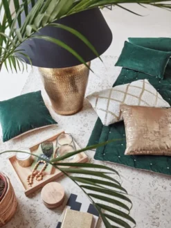 Maisons Du Monde Lampes à Poser Lampe En Métal Bronze Et Abat-jour Noir -Luminaires Soldes 202 lampe en metal bronze et abat jour noir 1000 1 6 177413 12