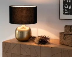 Maisons Du Monde Lampes à Poser Lampe En Métal Doré Et Abat-jour En Coton Recyclé Noir -Luminaires Soldes 202 lampe en metal dore et abat jour en coton recycle noir 1000 1 0 227427 3