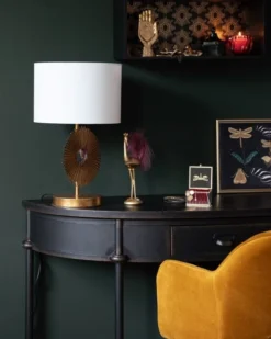 Maisons Du Monde Lampes à Poser Lampe En Métal Doré Soleil Sculpté Et Abat-jour Blanc En Coton Et Lin Recyclés -Luminaires Soldes 202 lampe en metal dore soleil sculpte et abat jour blanc en coton et lin recycles 1000 7 17 227977 2