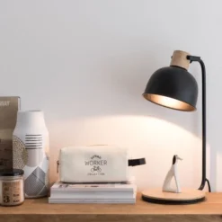 Maisons Du Monde Lampes à Poser Lampe En Métal Noir Et Manguier -Luminaires Soldes 202 lampe en metal noir et manguier 1000 1 3 195450 2