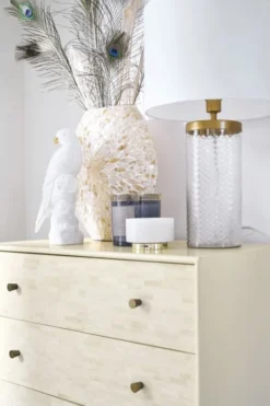 Maisons Du Monde Lampes à Poser Lampe En Verre Ciselé Métal Doré Abat-jour Blanc -Luminaires Soldes 202 lampe en verre cisele metal dore abat jour blanc 1000 6 39 212132 3