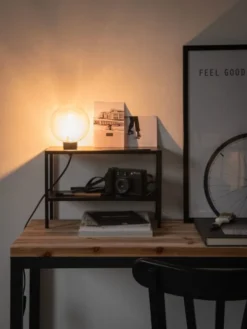 Maisons Du Monde Lampes à Poser Lampe étagère En Métal Noir Et Globe En Verre -Luminaires Soldes 202 lampe etagere en metal noir et globe en verre 1000 0 23 223924 4