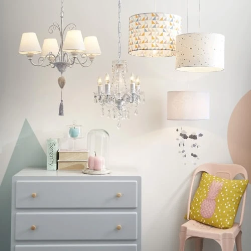 Maisons Du Monde Suspensions Enfant Lustre En Métal Blanc Effet Vieilli Et Pompon Cœur 4 Maisons Du Monde Suspensions Enfant Lustre En Métal Blanc Effet Vieilli Et Pompon Cœur – Image 3