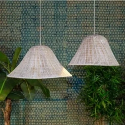 Now’s Home Suspensions Suspension En Feuilles De Palmier Blanche 55x28cm -Luminaires Soldes 202 suspension en feuilles de palmier blanche 55x28cm 1