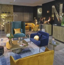 Maisons Du Monde Suspensions Suspension En Métal Doré Globes En Verre Ambré -Luminaires Soldes 202 suspension en metal dore globes en verre ambre 1000 5 8 200129 4