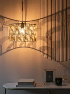 Maisons Du Monde Suspensions Suspension Tambour En Métal Ajouré Noir Et Doré -Luminaires Soldes 202 suspension tambour en metal ajoure noir et dore 1000 6 16 210551 3